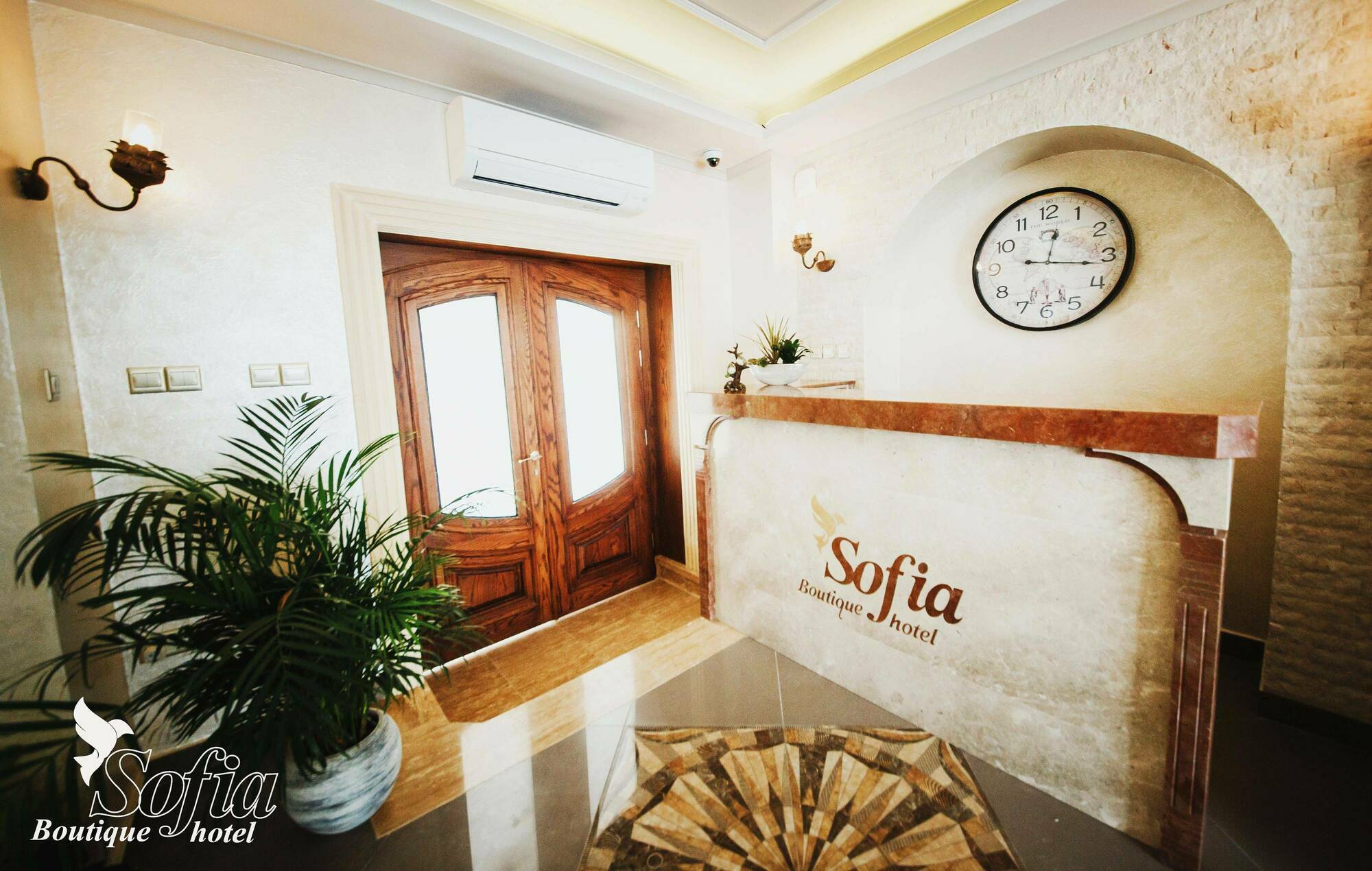 Sofia Boutique Hotel Кирения Екстериор снимка