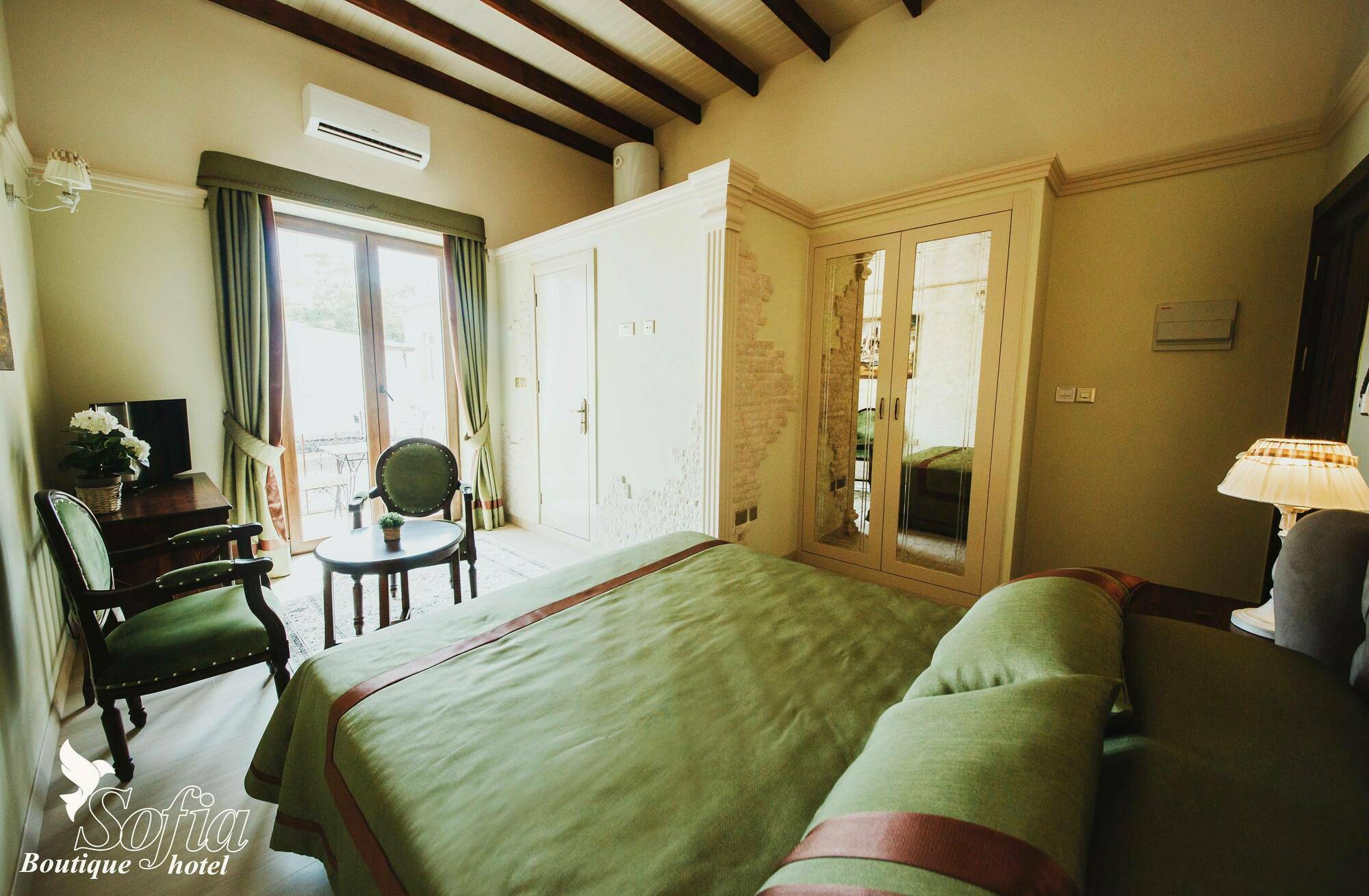 Sofia Boutique Hotel Кирения Екстериор снимка